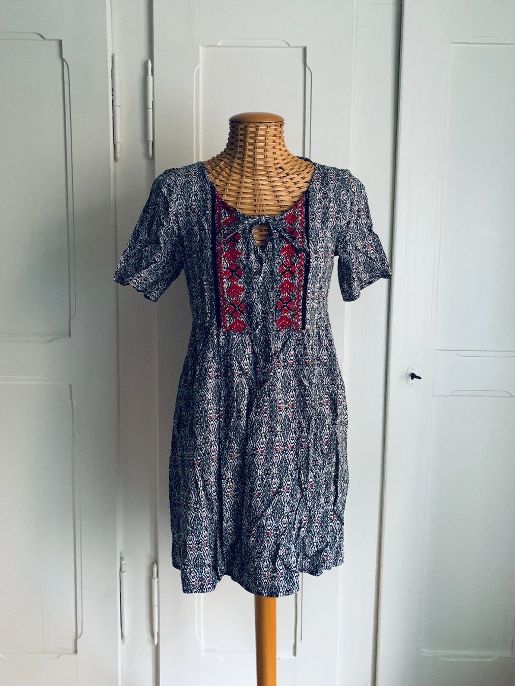 Vestiti: EVEN & ODD - Ethno Kleid gemustert S – Usato da Zürich venduto da Diazaio