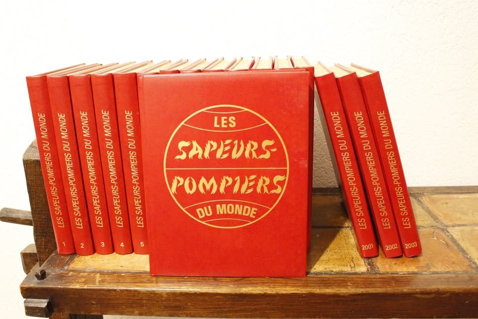 Libri: Les sapeurs-pompiers du monde – Usato da Meyrin venduto da Iron_Goat
