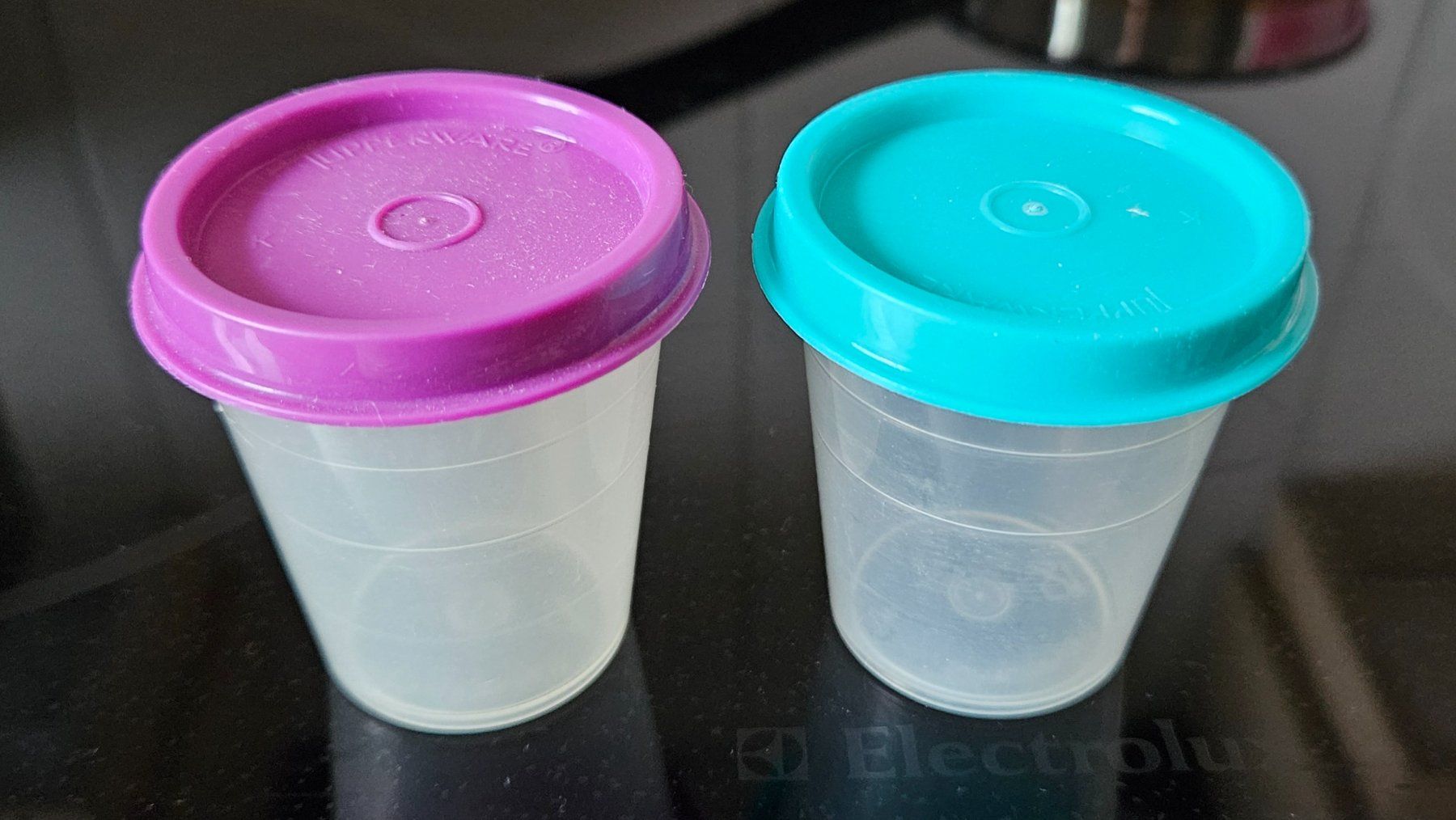 Tupperware Behälter & Ähnliches: Liliputbecher – Neu und originalverpackt aus Hasle b. Burgdorf von buddle32 2