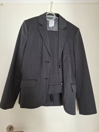 s.Oliver Hosenanzug- Hosen Gr 40, Blazer Gr 42, wie neu