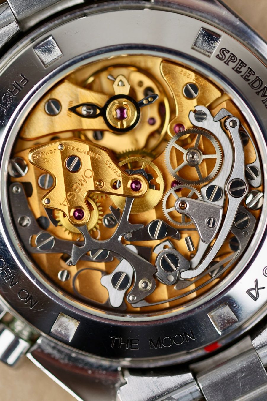 Omega Orologi: Omega Speedmaster Apollo XI 3592.50 – Usato da Zürich venduto da Lazulivintagewatches 6