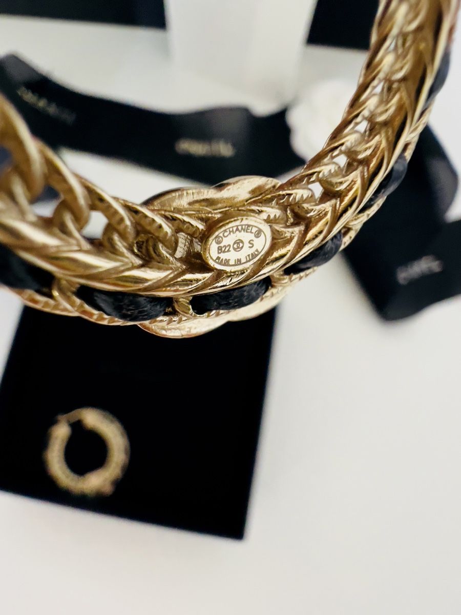 Chanel Ohrringe & -stecker: Chanel Ohrringe/Creolen Original 100% – Neu (gemäss Beschreibung) aus Zürich von VicParis5 4