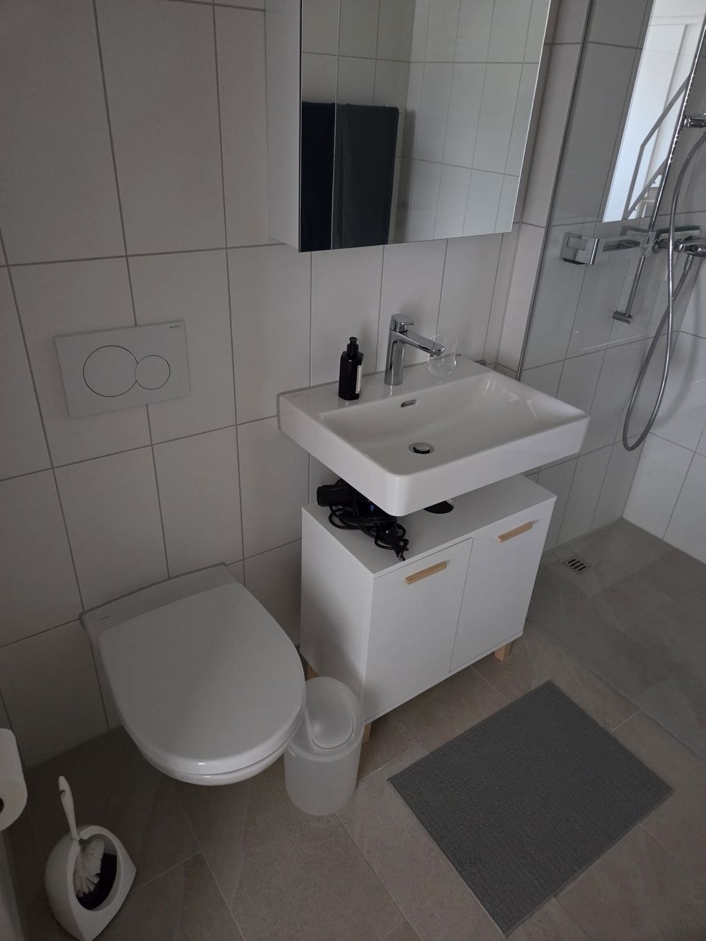 Mobili per bagno: Badzimmermöbel weiss, nur 1 Jahr alt – Usato da Zürich venduto da Fraenzi1986 1