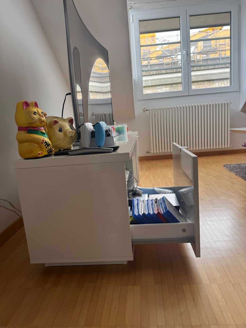 Ikea Mobili TV: TV-Kommode mit Schubladen – Usato da Feuerthalen venduto da SandricH. 2