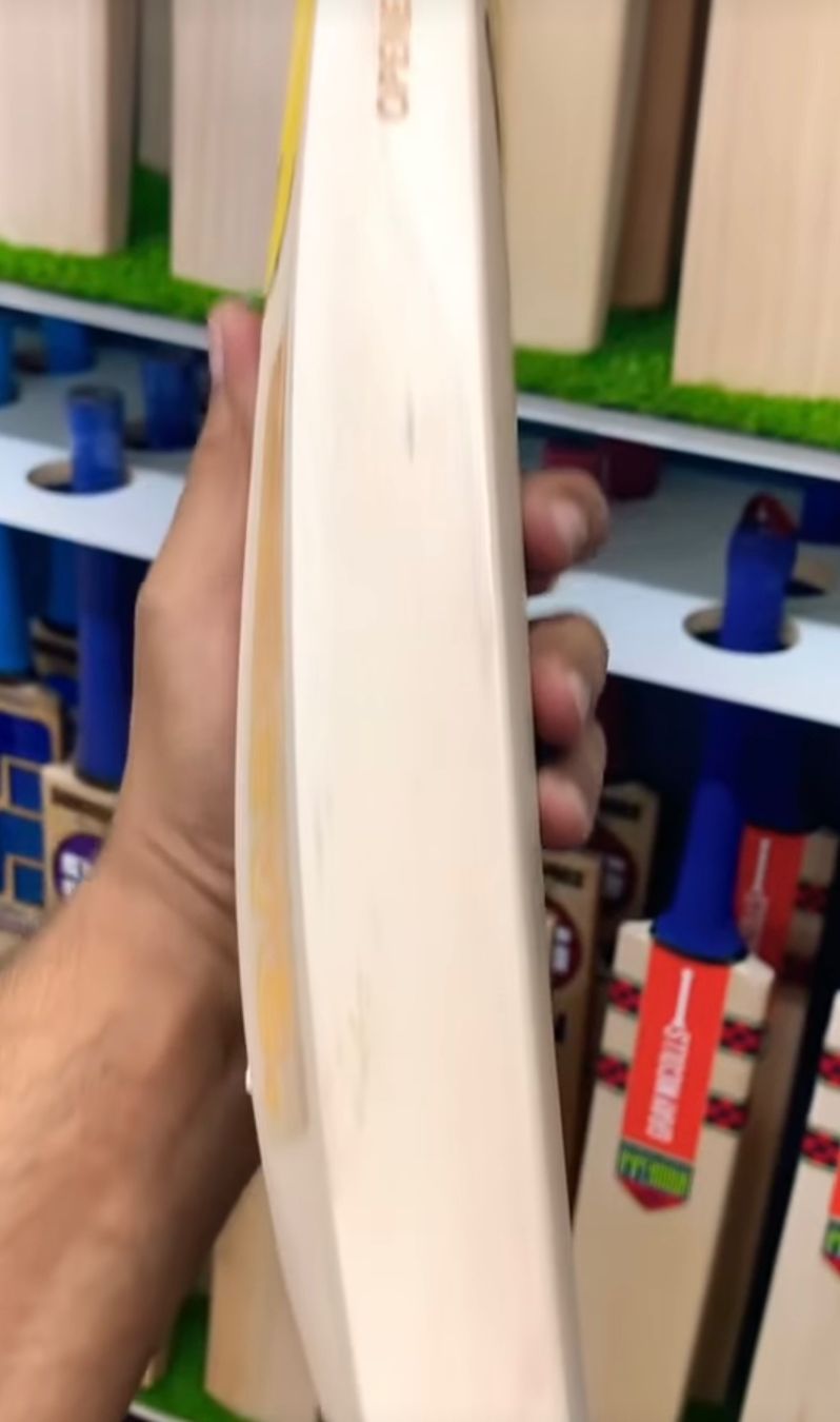 Giochi: SG OPENER ULTIMATE CRICKET BAT – Nuovo e nell'imballaggio originale da Luzern venduto da ronymamuni 1