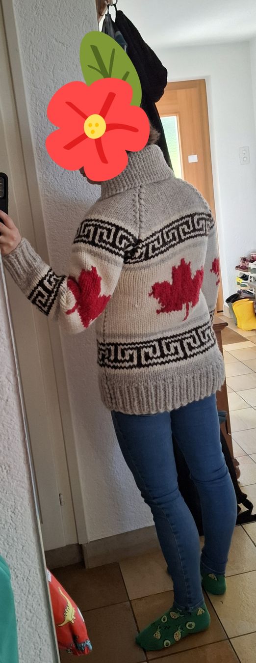 Pullover & Sweatshirts: Oh Canada Sweater handmade – Neu (gemäss Beschreibung) aus Birrwil von voe_nxc8 3