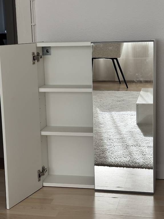 Spiegelschränke: Spiegelschrank – Gebraucht aus Bürglen UR von VKorchynskyi 4