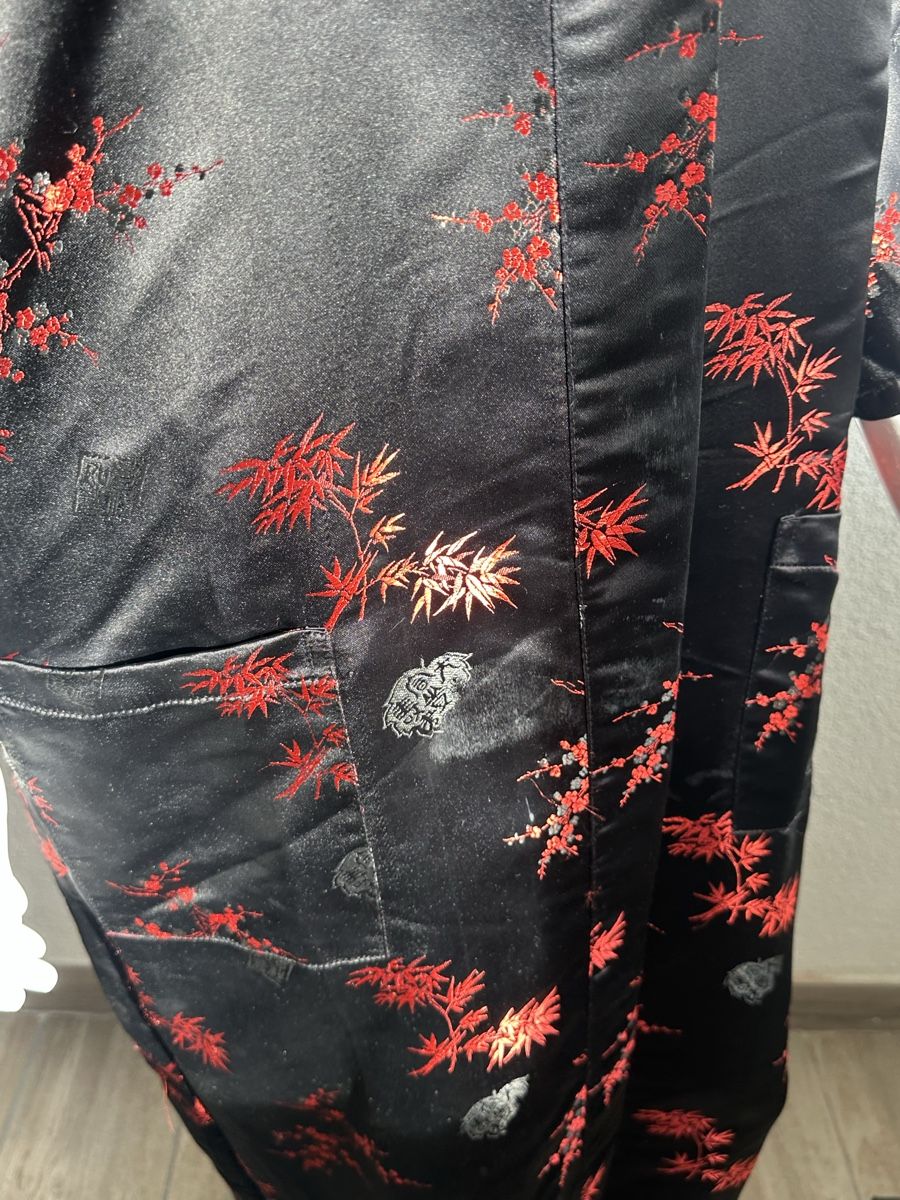 Kimono: Oriental Kimono, Black & Red, One Size – Usato da Vevey venduto da ledidream 7