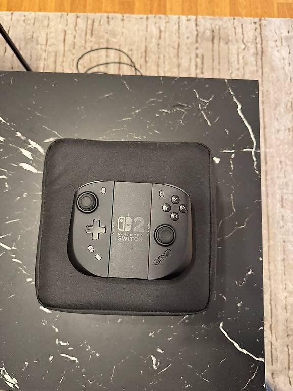 Nintendo Consoles: Nintendo Switch 2 + 4 Joy-Cons + Pro Controller + Tasche – D'occasion à Flawil par Albin990 2