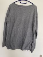 Grauer Pulli mit seitlichen Knöpfen Gr. M/L
