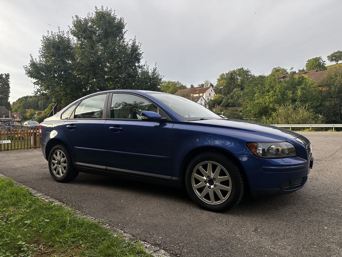 Volvo Autos: Volvo S40 T5 AWD – Gebraucht aus Bibern SH von HEMI.94 4