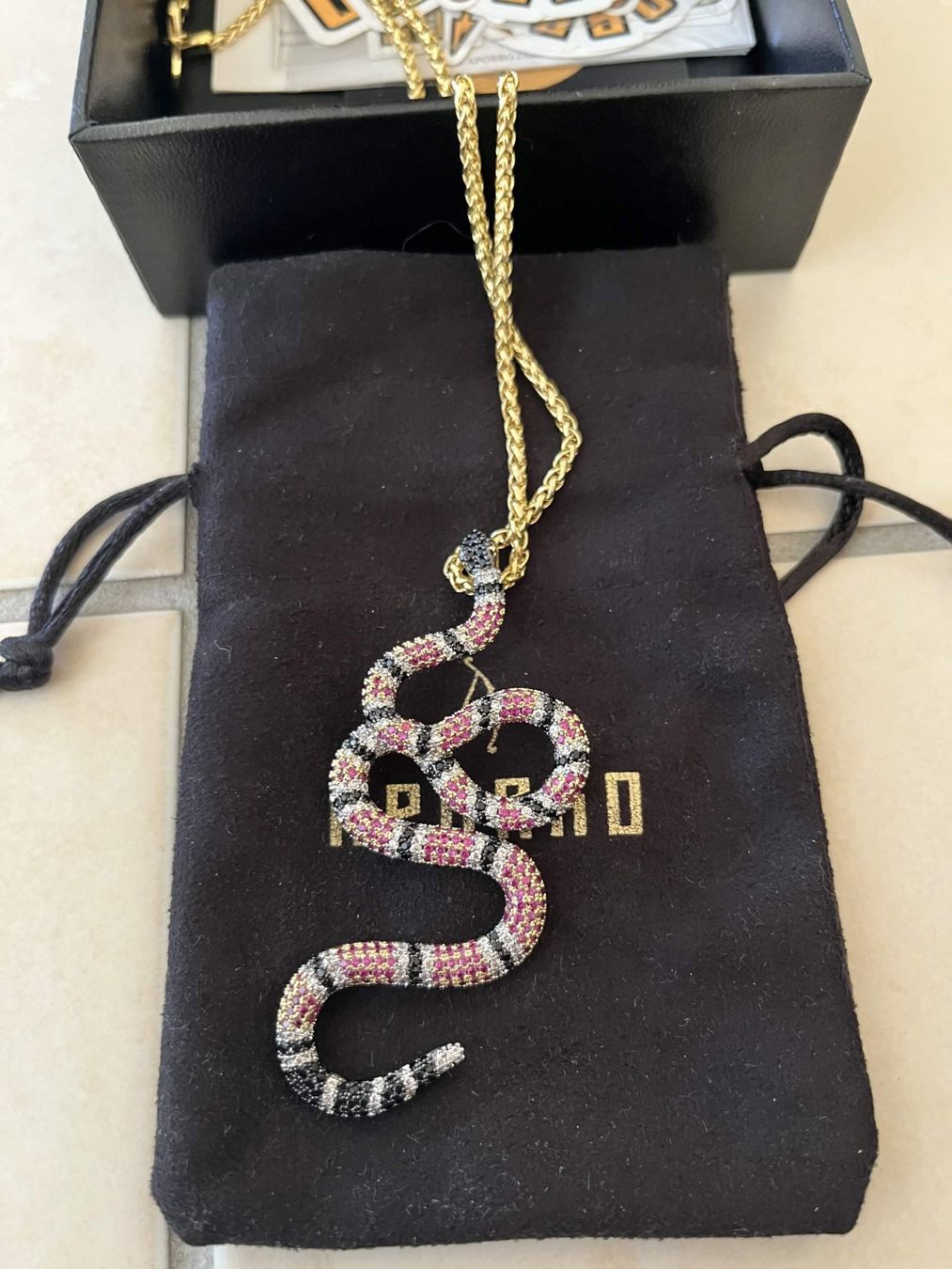 Anhänger: Pendentif Snake Aporro unisexe – Neu und originalverpackt aus Reconvilier von alp_2zrn