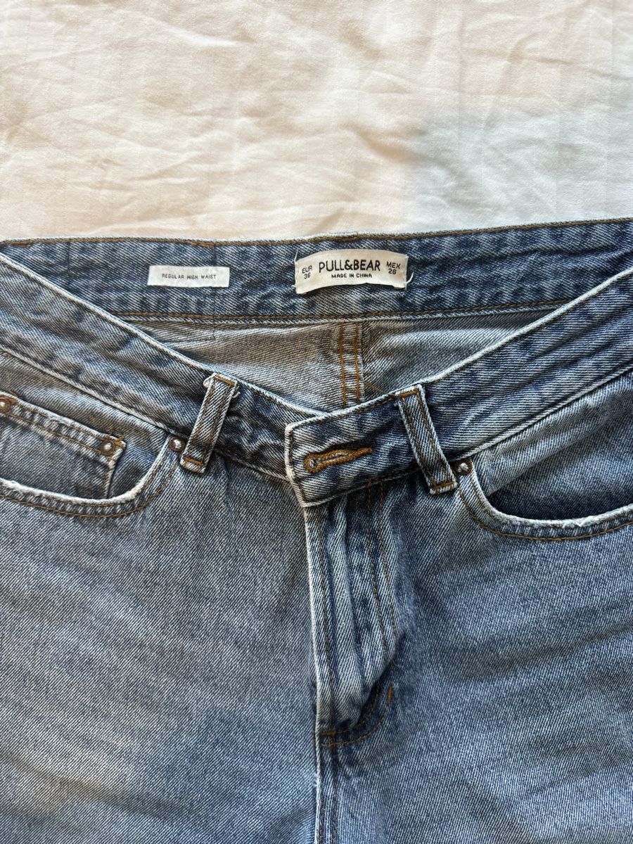 Pull&Bear Jeans: Jean Pull&Bear Délavé Taille Haute - Look Tendance Été! – Gebraucht aus La Chaux-de-Fonds von ard_8v5l 1