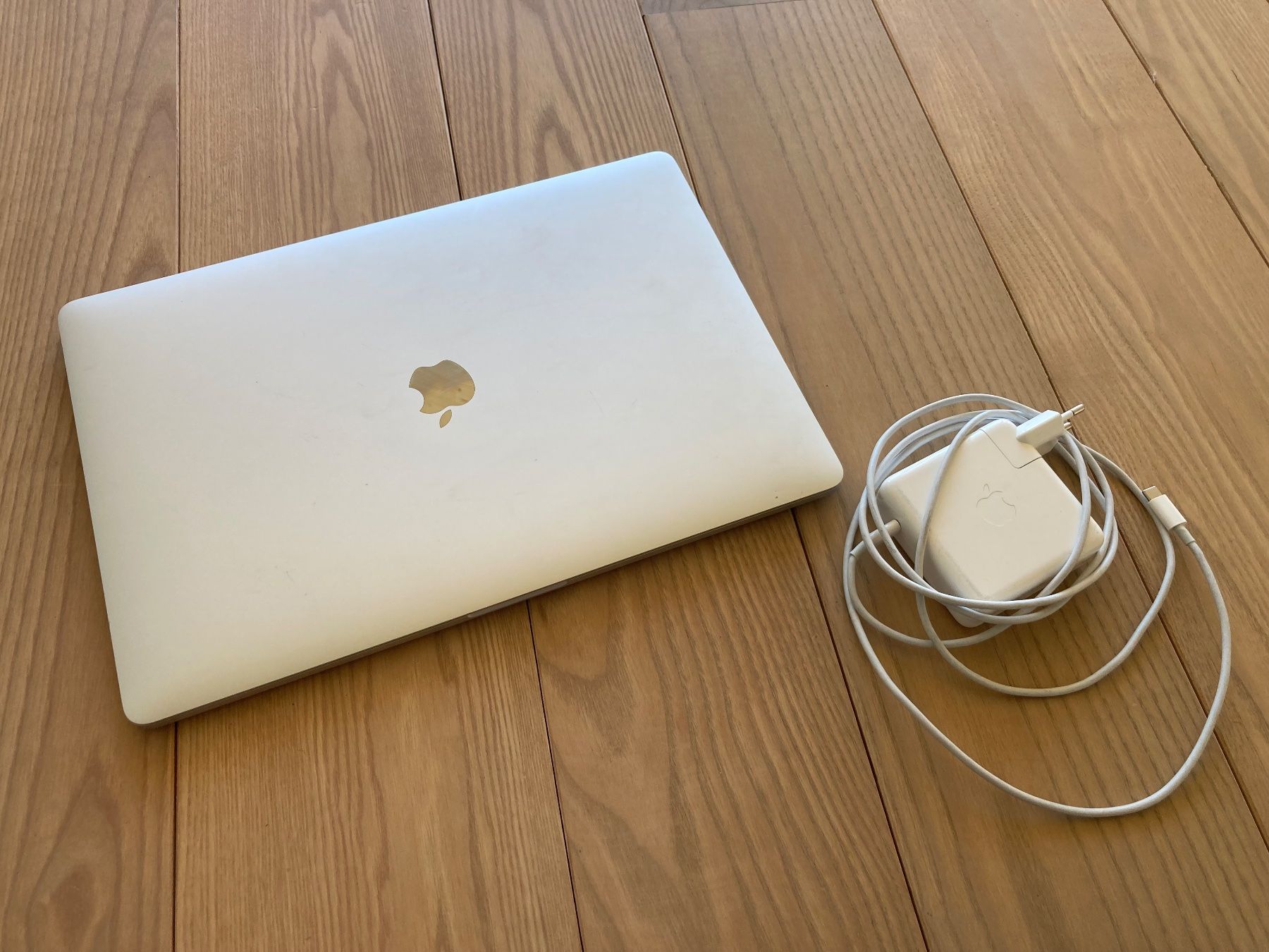 Apple Notebook: MacBook Pro 15 – Usato da Delémont venduto da henneman 1