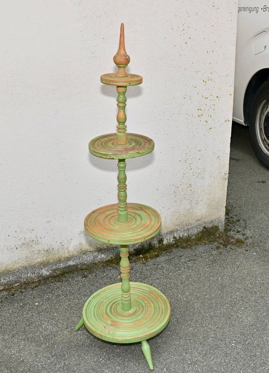 coole antike Etagere drehbar Höhe 1.19 Meter Deko etc. (Gebraucht) in Pfaffhausen für CHF 33 – nur Abholung auf Ricardo kaufen