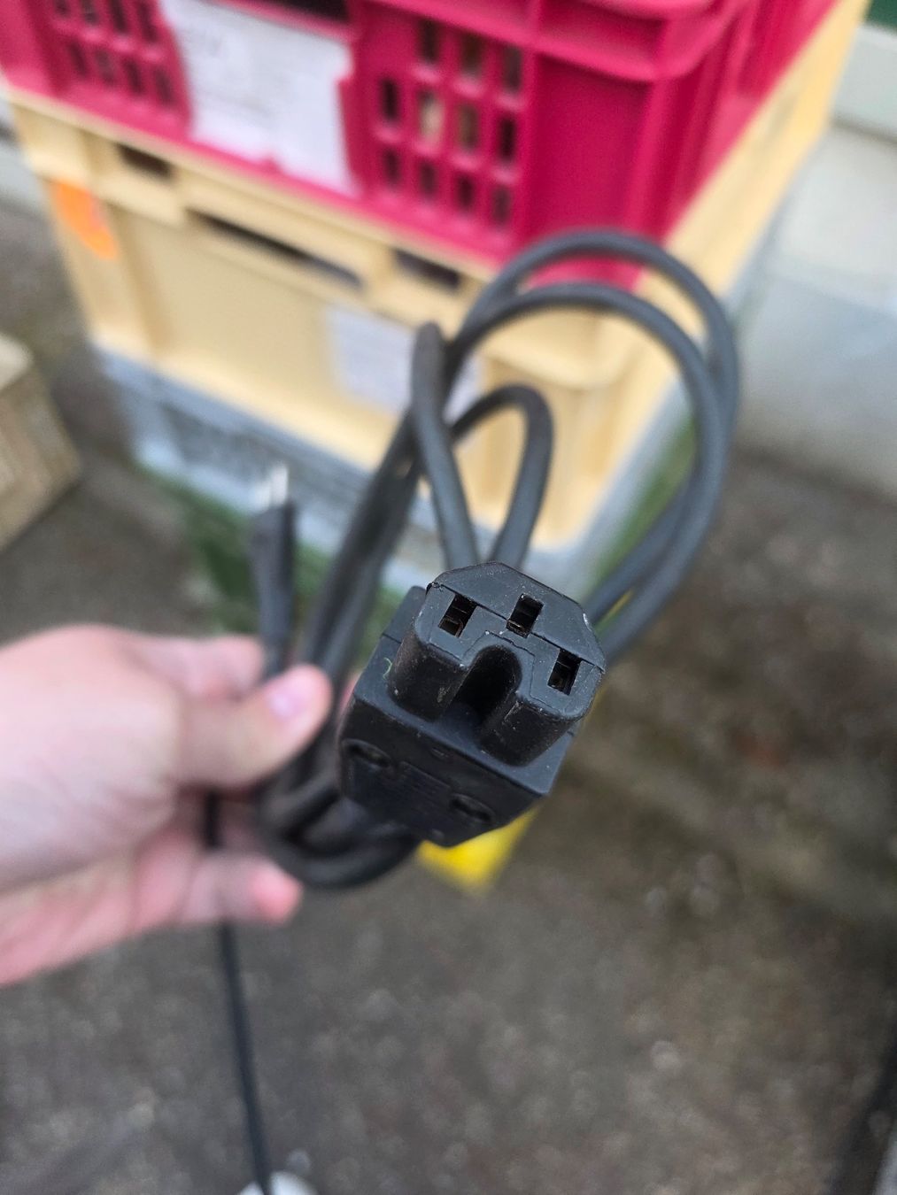 Cavi: Netzkabel Eurostecker – Usato da Sennhof venduto da joel.c 1