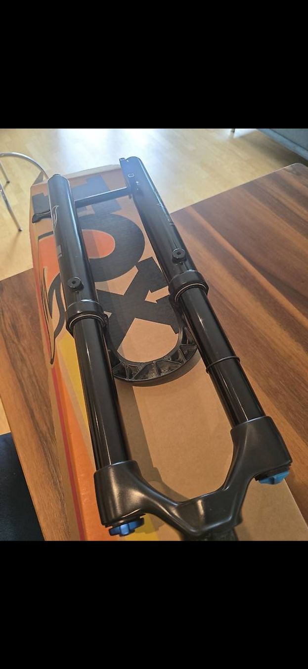 Fox Pezzi di ricambio: Fox 38 mit 180mm Federweg – Usato da Egolzwil venduto da jan_p9xs 2