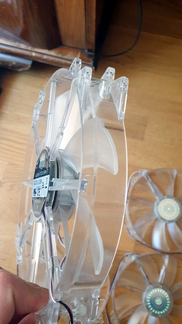 Ventilatori: Cooler Master 200mm PC-Lüfter mit blauer LED-Beleuchtung – Usato da Morges venduto da tba_bvy6 2