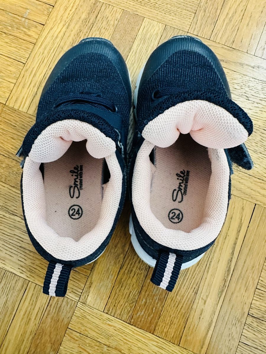 Scarpe per ragazze: Kinderschuhe  – Usato da Winterthur venduto da CaptainHungary 2