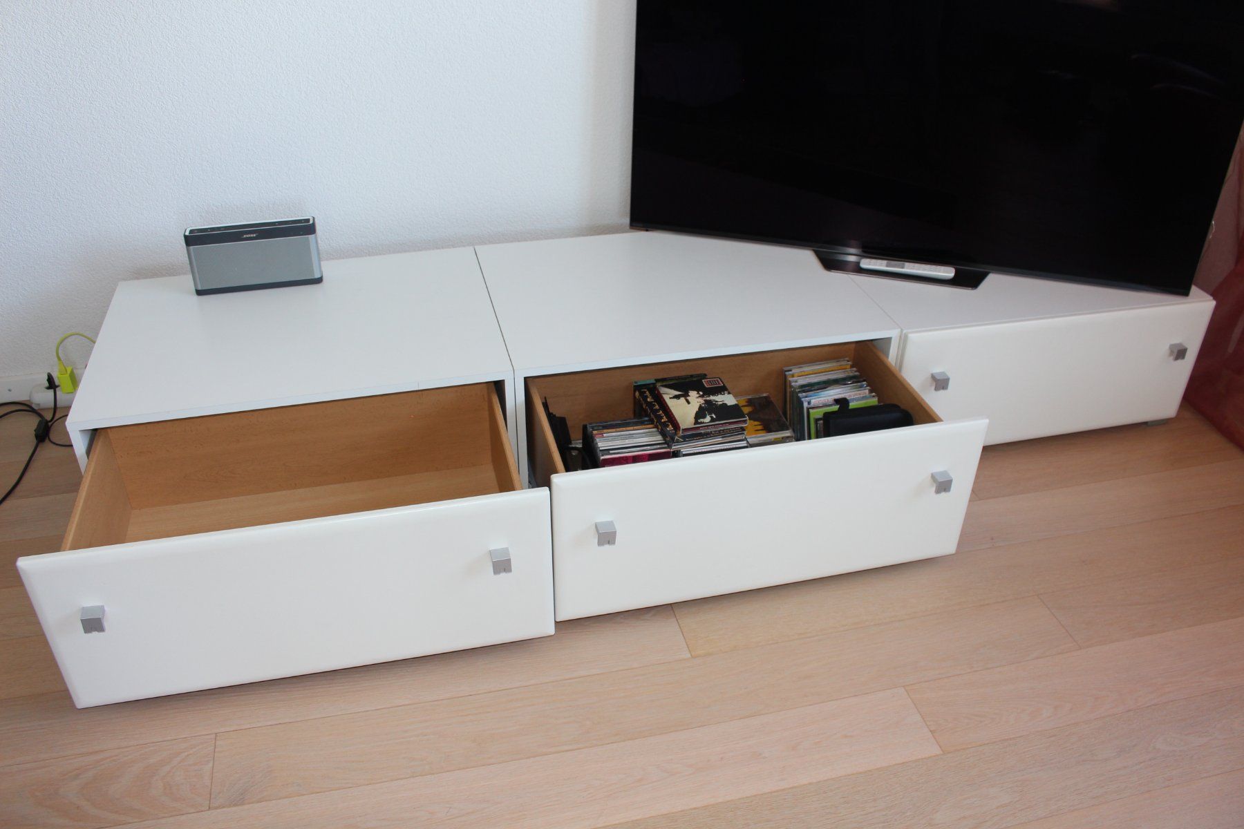 Mobili TV: TV-Möbel Lowboard, 3-teilig mit Schubladen – Usato da Chur venduto da JOMA_M 2