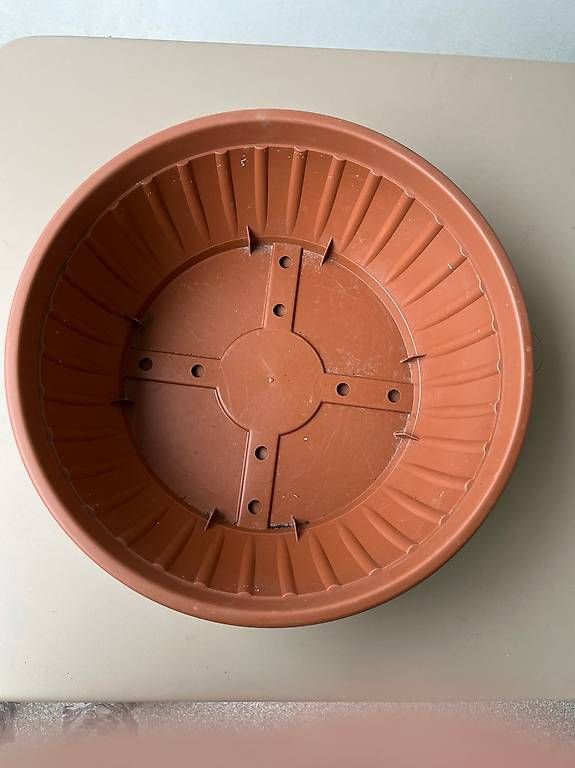 Vasi per fiori: Large pot de fleurs – Usato da Renens VD venduto da ele_dkq8 1