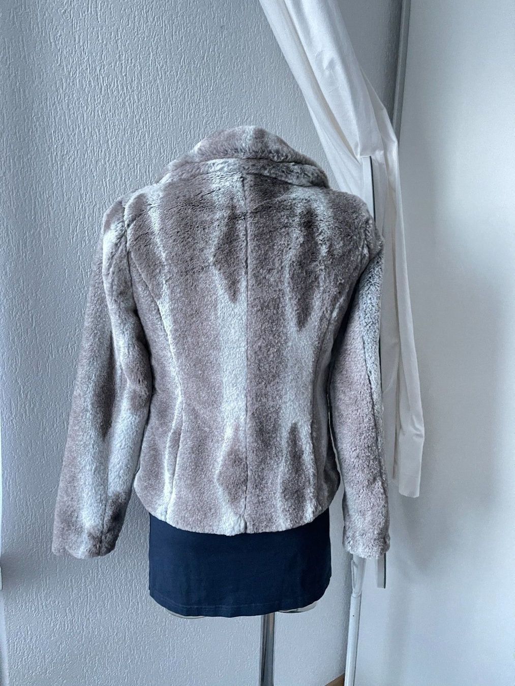 Giacche: Oasis Fake fur Jacke XS – Nuovo (secondo la descrizione) da Dietikon venduto da Nieselchen 1