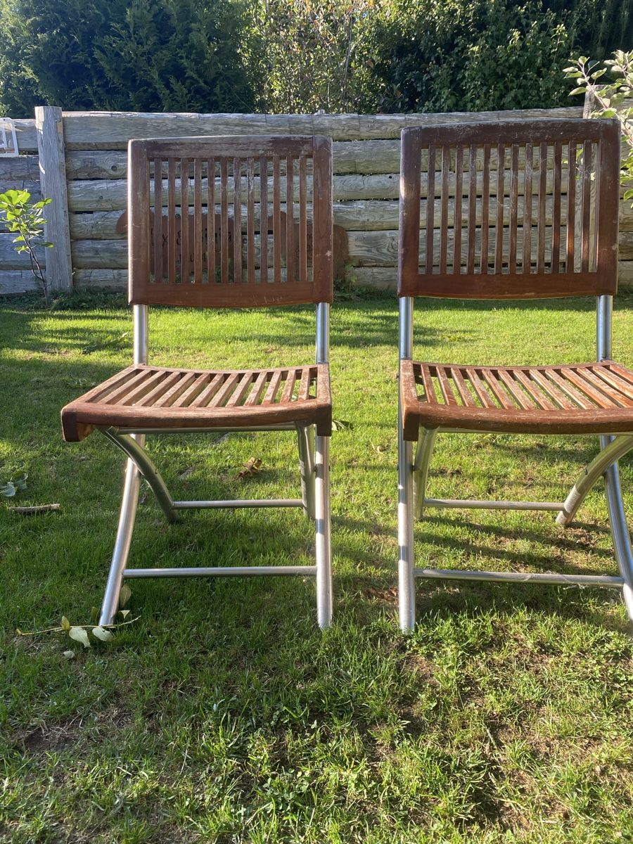 Chaises: 2 massive Gartenstühle  klappbar – D'occasion à Hendschiken par Sunnekiind