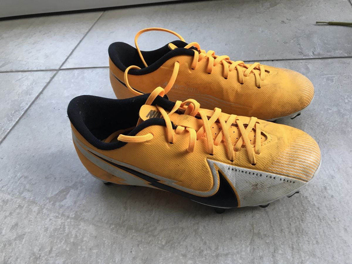 Nike Chaussures hommes: Fussballschuhe Nike Gr. 34 – D'occasion à Ehrendingen par soke542020 3