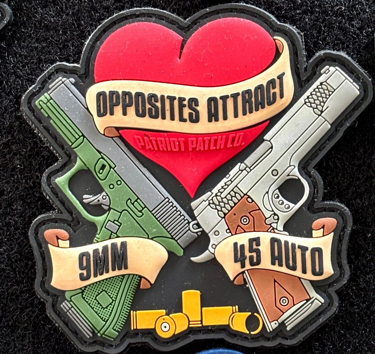 Placchette & Badge: Klett-Patch Opposites Attract, 8.5 x 8.5 cm – Nuovo (secondo la descrizione) da Frauenkappelen venduto da Doc_Snyder