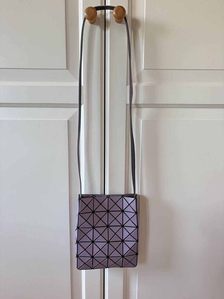 Borse da donna: Bao Bao Purple Sling Bag – Usato da St.Josefen venduto da lop_lh8d