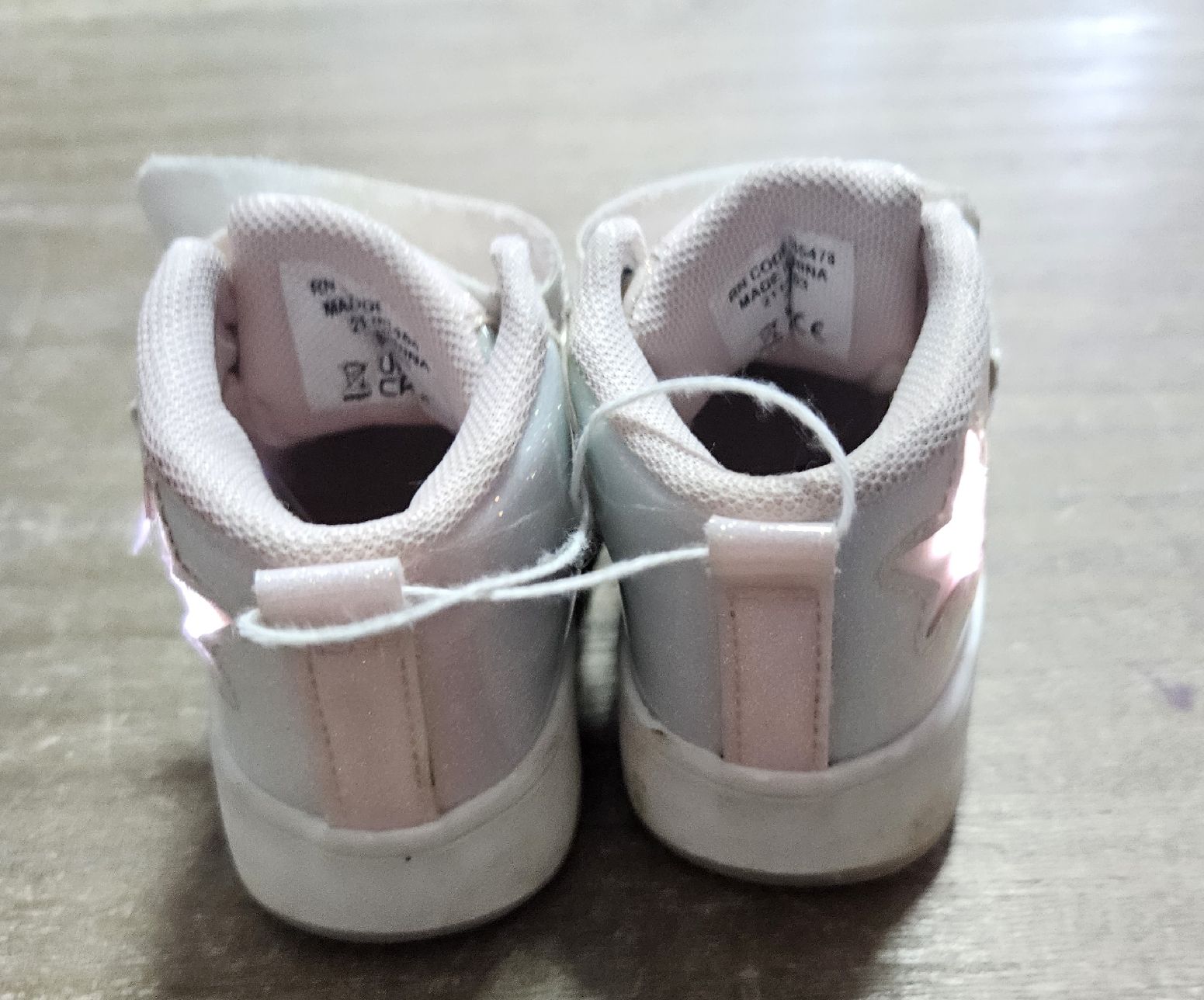 Scarpe per ragazze: Funkelnde Mädchen Schuhe mit Sternen Grösse 25 – Usato da Horw venduto da Zedy01 3