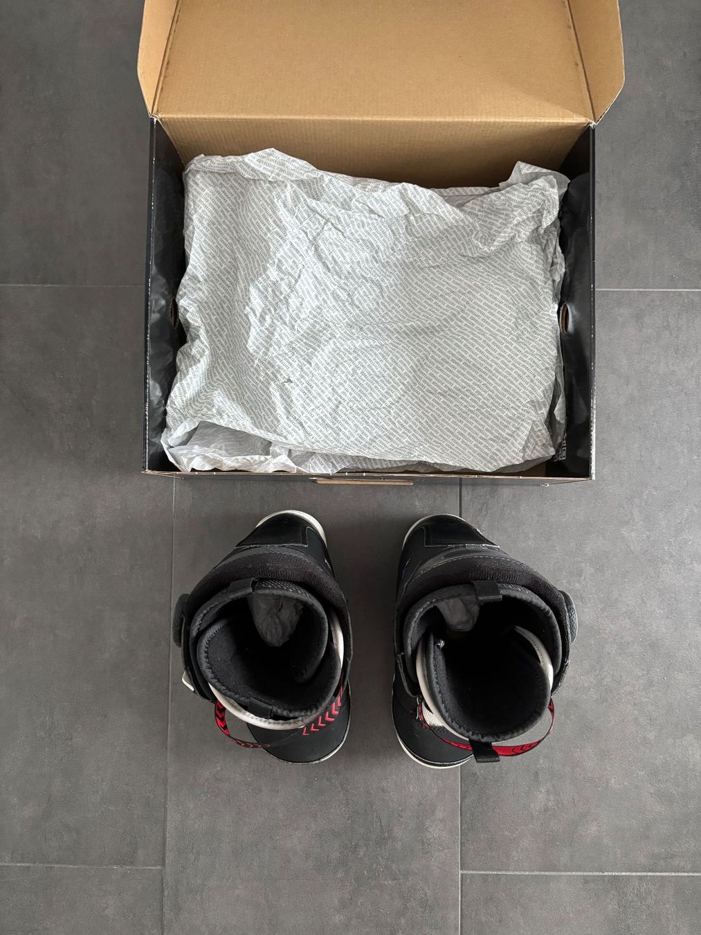 Deeluxe Scarpe per ragazzi: DEELUXE Rough Diamond Kinder Snowboardschuh Grösse 33 – Usato da Oberägeri venduto da MariaLehman 6