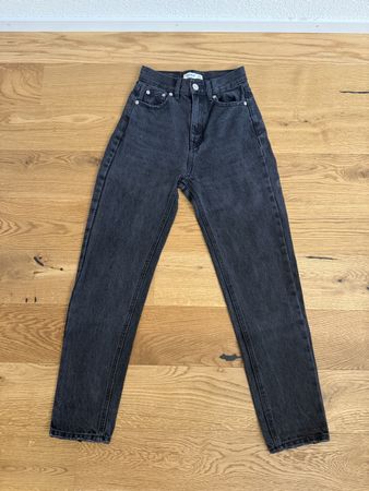 Pull&Bear Jeans, Top Zustand, Graue Waschung, Gr. 32