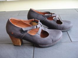 Art belles chaussures en taille 38!