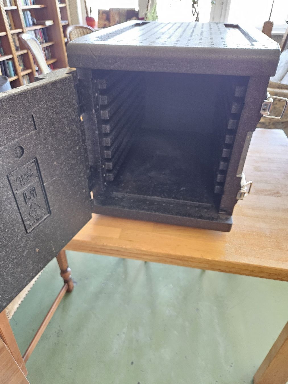 Frigoriferi & Refrigeratori: Therrmo future box Isolierbox Catering 65L – Usato da Pratteln venduto da Cartonsducoeur_bl 1