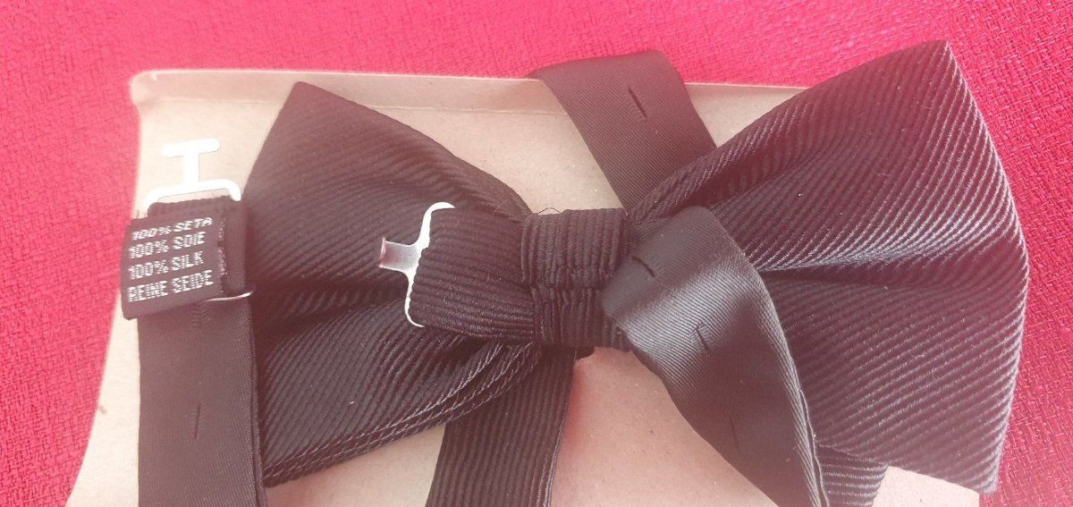 Altro in  Abbigliamento & Accessori: Edles Herren-Set: E.L. Hosenträger, Fliege & Einstecktuch – Nuovo e nell'imballaggio originale da Auw venduto da beretta1966 5