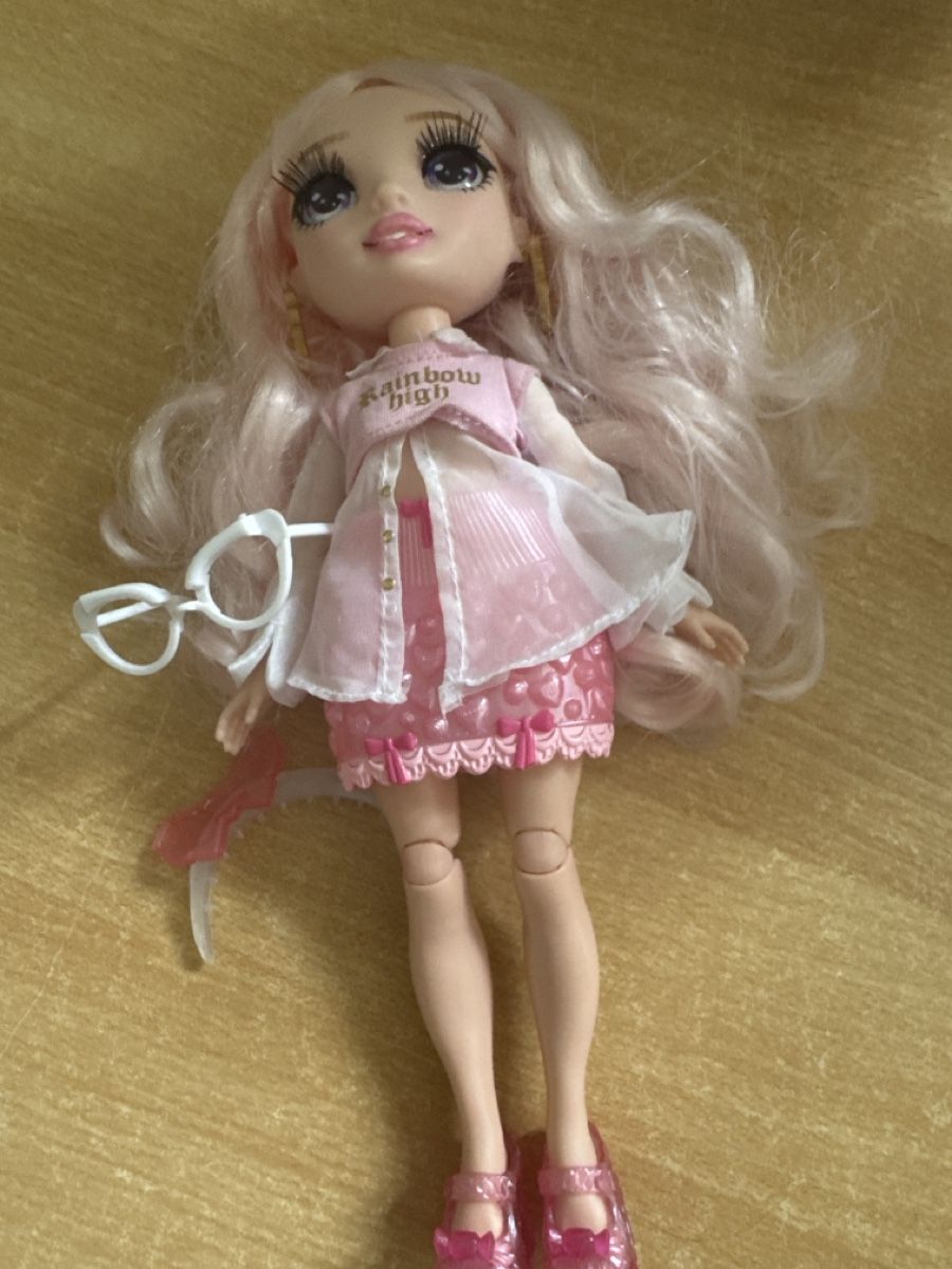 Puppen: Rainbow High Bella Parker 🌸 – Gebraucht aus Aarburg von manju2007