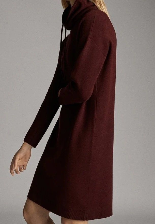 Massimo Dutti Kleider: Massimo Dutti Strickkleid - bordeaux – Gebraucht aus Kilchberg ZH von sentiera 1
