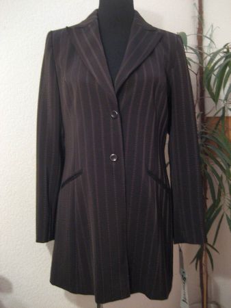 Veste Tuzzi taille 38-40, neuve