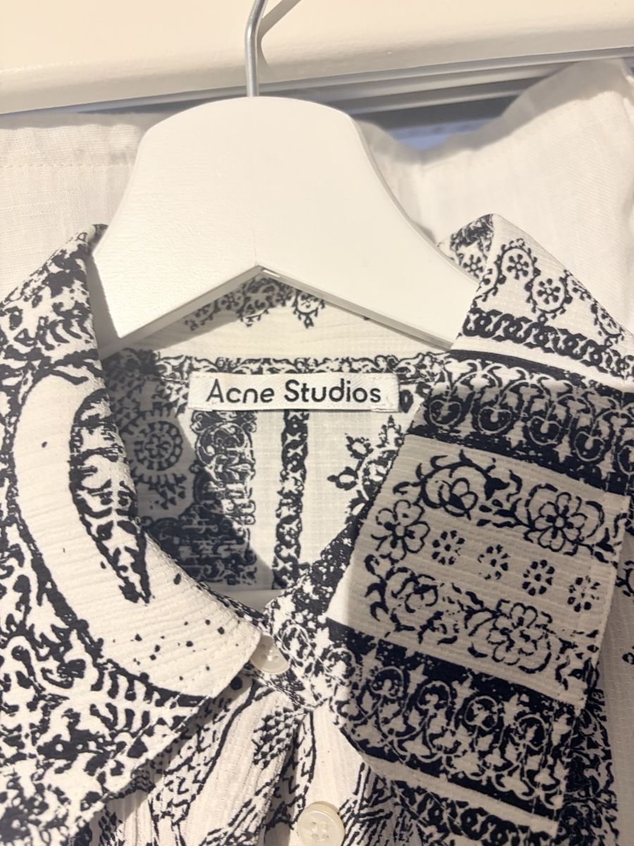 Acne Studios Tops: Bluse Acne Studios weiss schwarz gemustert Grösse 38 – Neu (gemäss Beschreibung) aus Zürich von Michelleanca 1