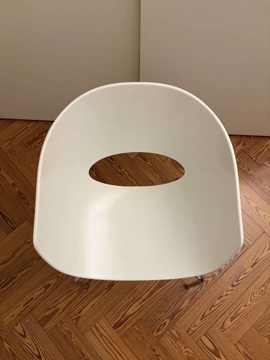 Stühle: 3 Designerstühle weiss mit Chromgestell – Gebraucht aus Zürich von jak_89nh 1