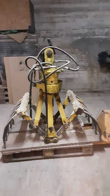 Pinces: Mistzange mit Rotator – D'occasion à Dielsdorf par farm21 1