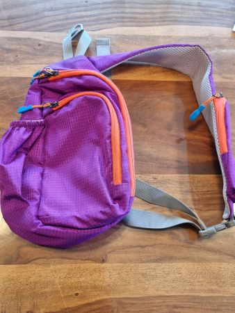 Cross Body Brust- Umhänge Tasche Wandern Hund laufen wie NEU