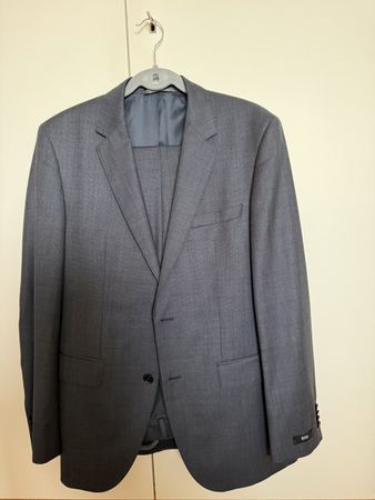 Hugo Boss Anzug, Grau, Grösse 48 Top Zustand für Herbst!