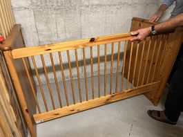 Kindergitterbett mit Matratze 140x80
