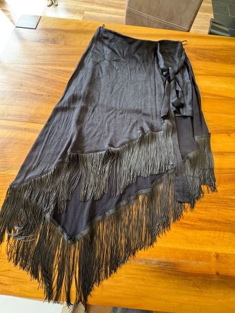 ZARA mega schwarzer Rock Hippie mit Fransen, Gr. M neuwertig
