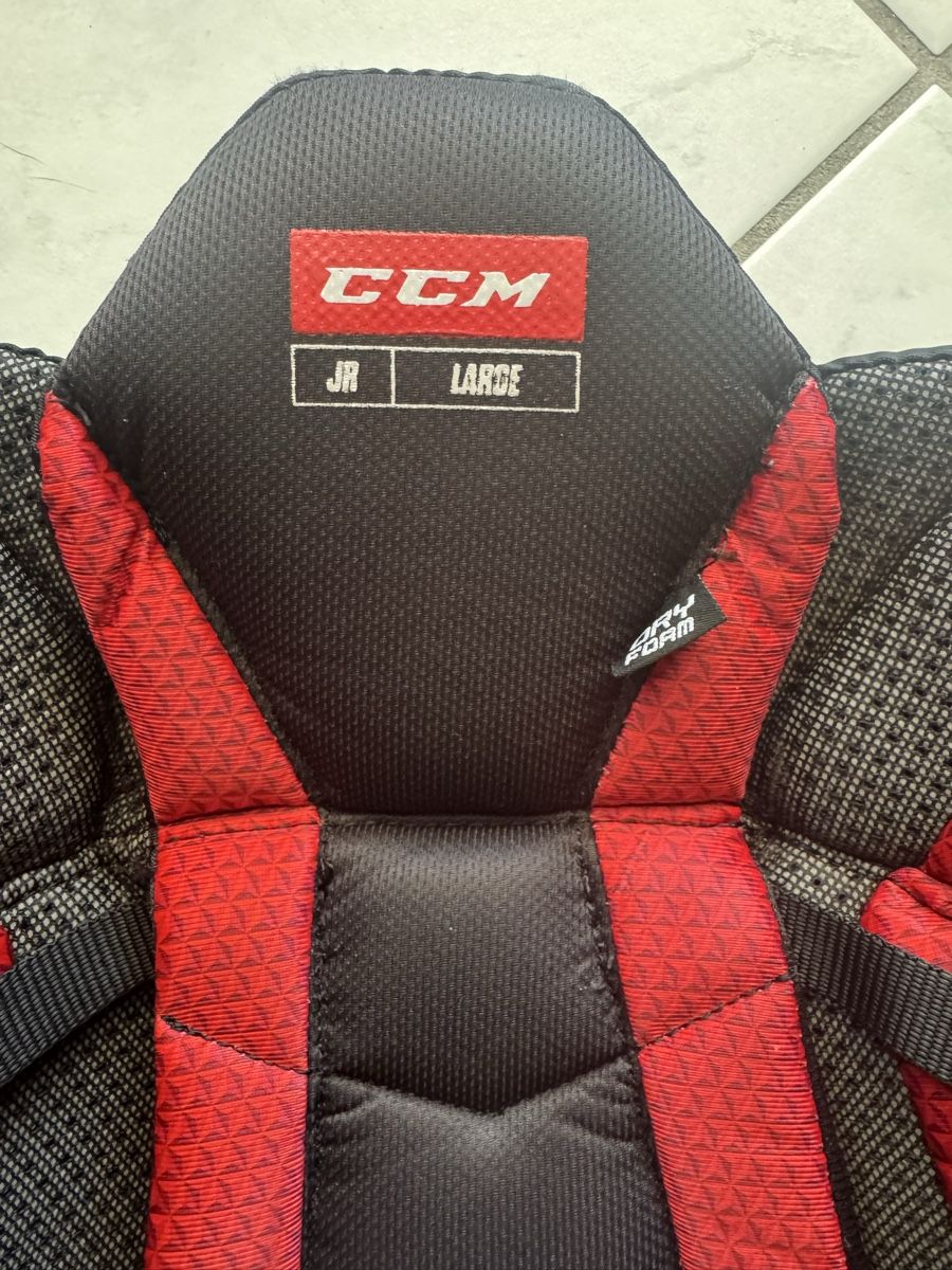 Ccm Hosen: CCM JETSPEED FT390 Jr. L – Gebraucht aus Bassersdorf von mmikolaj 1