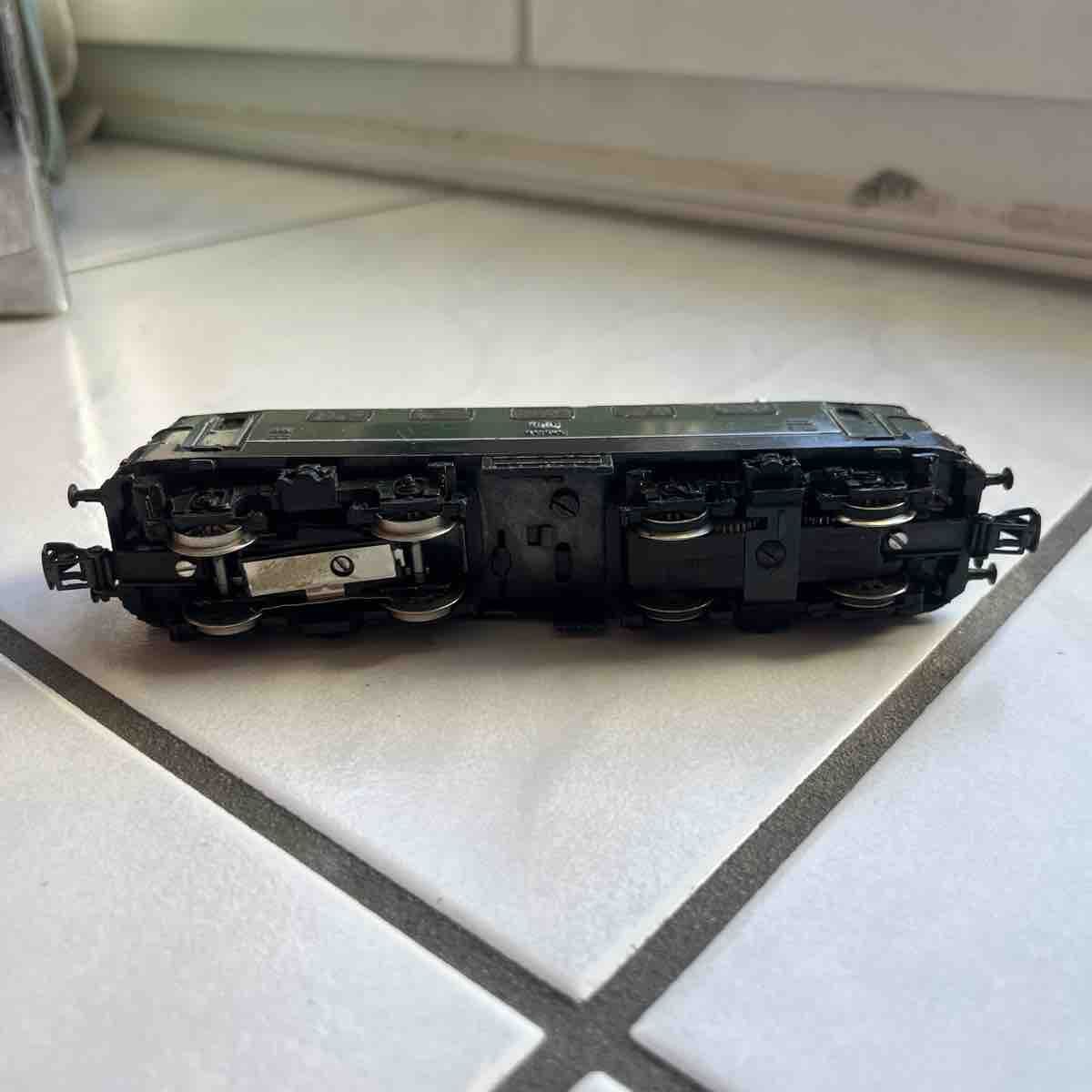 Märklin Modellini di ferrovie: Märklin Modellbahn Lokomotive E41 024 – Usato da Unterkulm venduto da Sita013 9