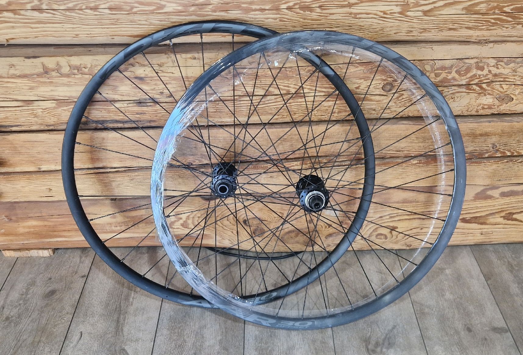 Shimano Pneus & Roues: Set Wheel Raceface ARC 30 29" 12v NEW – Neuf (Voir description) à La Roche FR par Local_Bikeshop