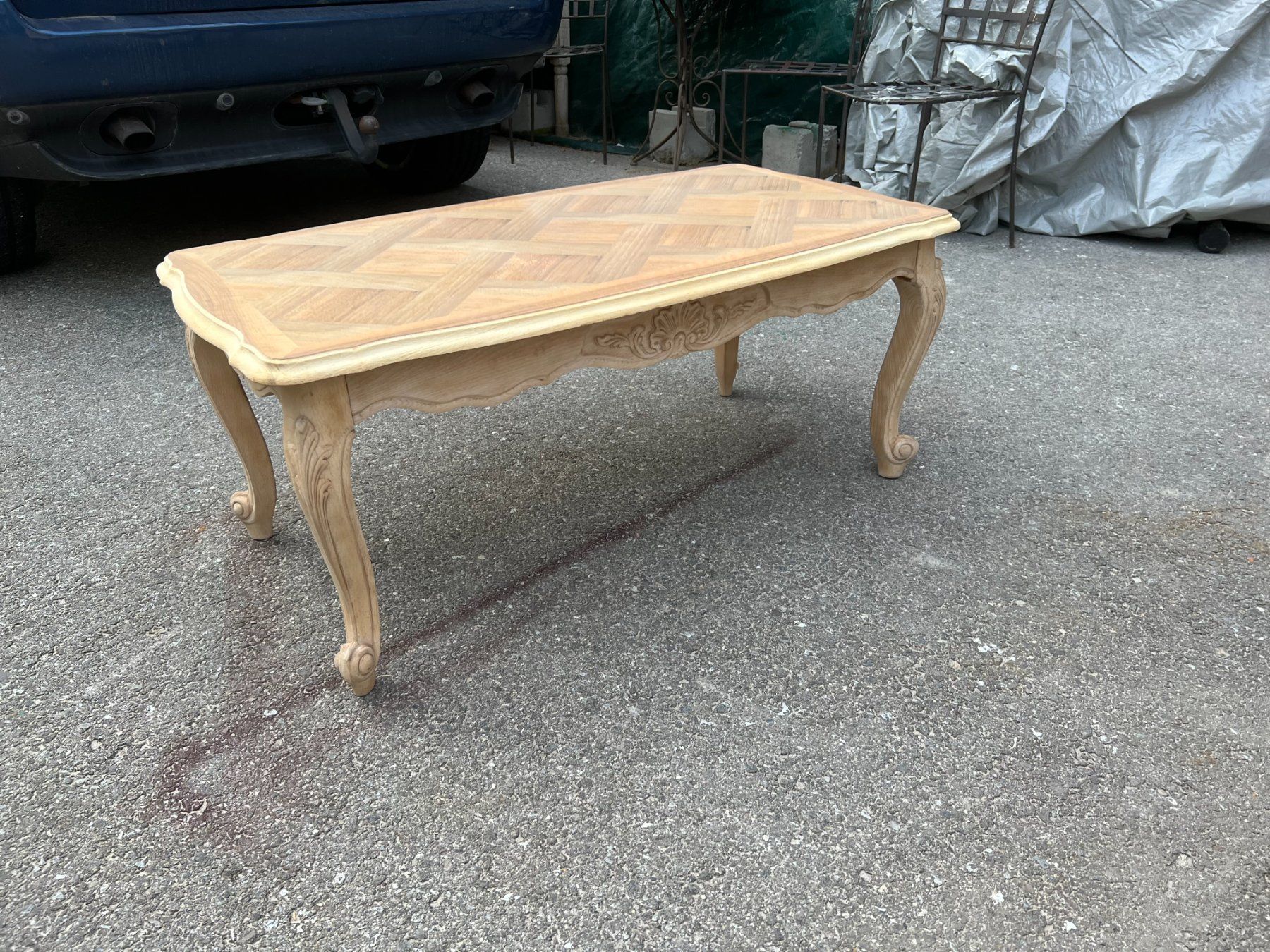 Tavoli: ART 981-J Table basse marquetée sablé – Usato da Pont-La-Ville venduto da BCMGLEAL 2